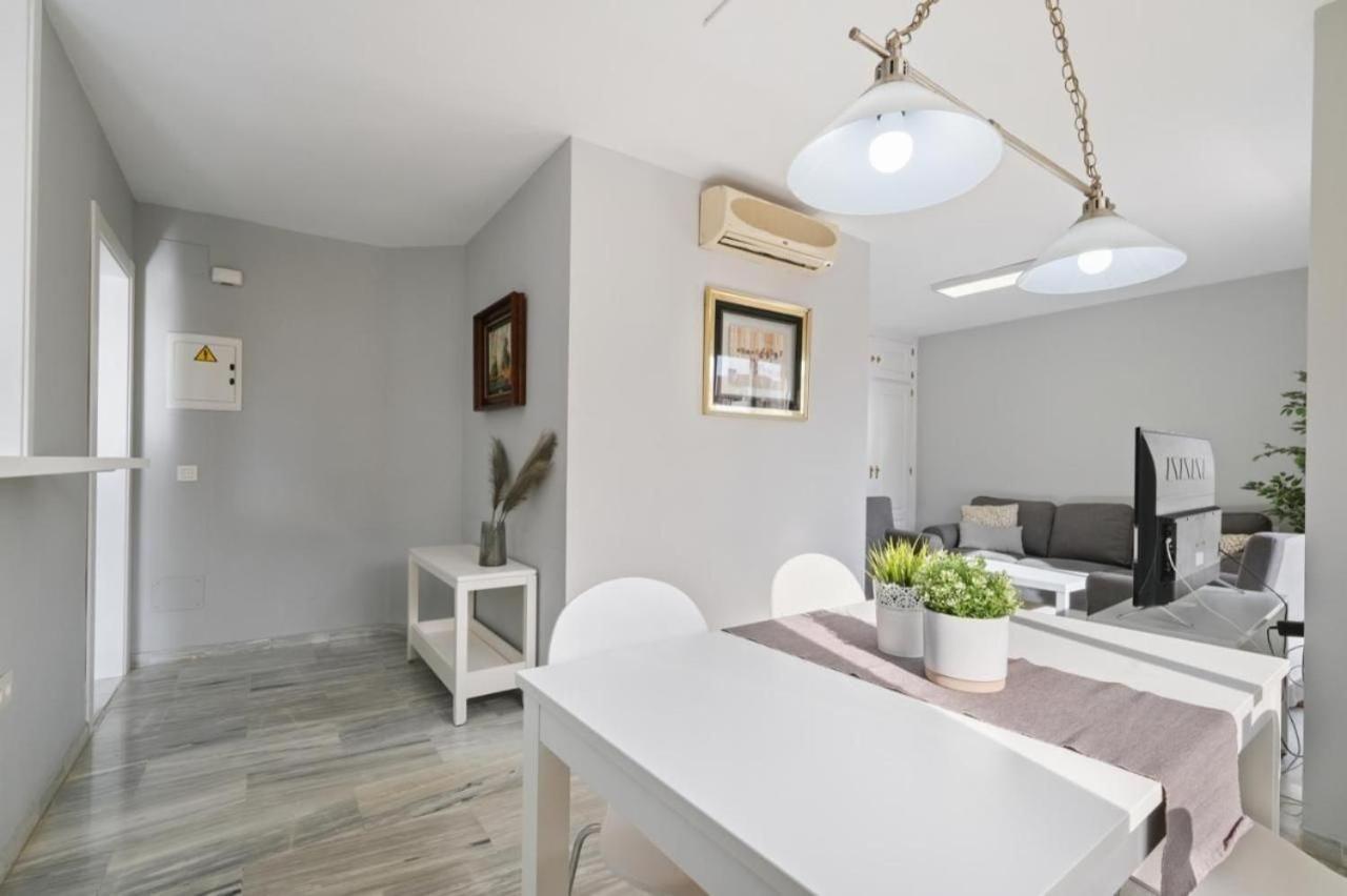 Apartamento En Calle Cuarteles De Dos Habitaciones 말라가 외부 사진