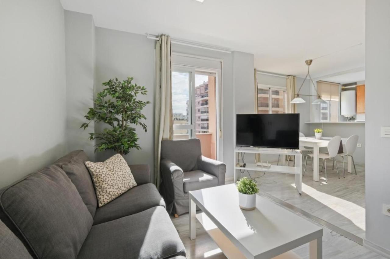 Apartamento En Calle Cuarteles De Dos Habitaciones 말라가 외부 사진