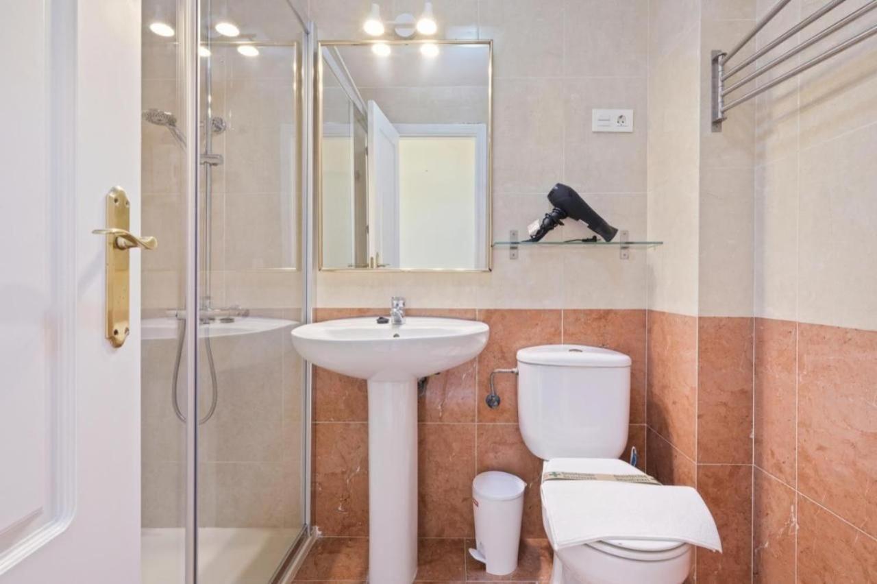 Apartamento En Calle Cuarteles De Dos Habitaciones 말라가 외부 사진